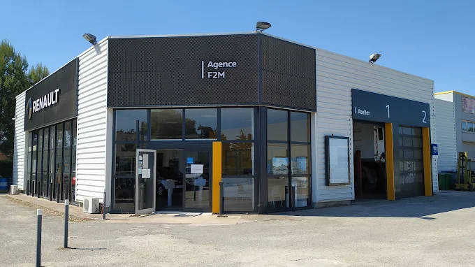 Façade de l'agence Renault F2M à Entraigues-sur-la-Sorgue