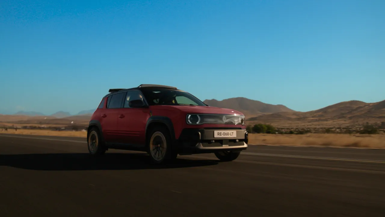 Renault 4 E-Tech électrique neuve